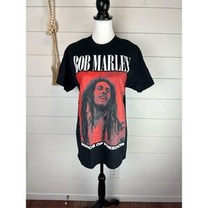 NWOT Bob Marley Songs of Freedom Tee W/FLAW size Medium